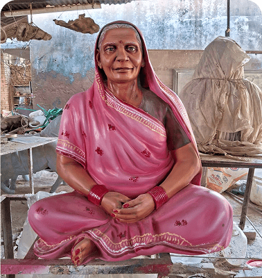 Traditional Indian Lady Statue – Cultural Decorative Piece